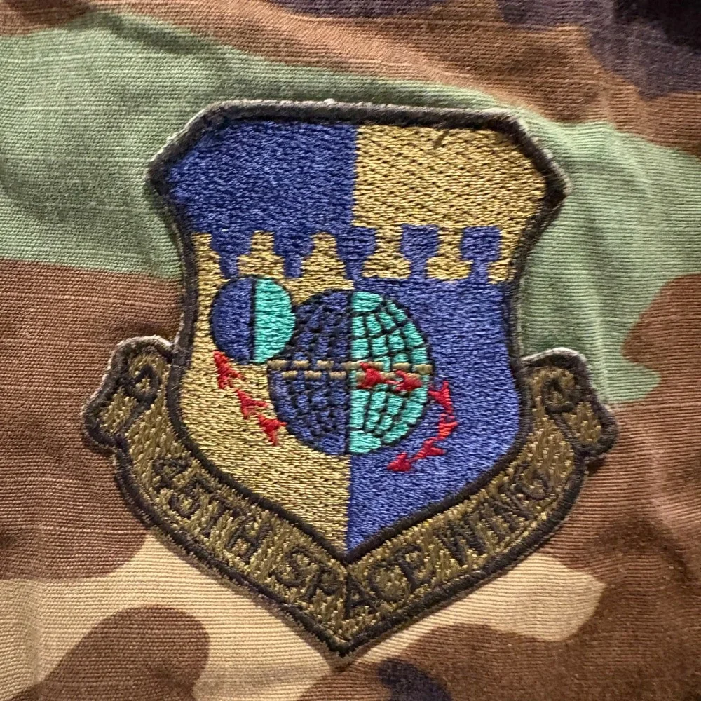 US Air Force BDU Combat Jacket Mens Medium Regular Camo 45th Space Wing Patch